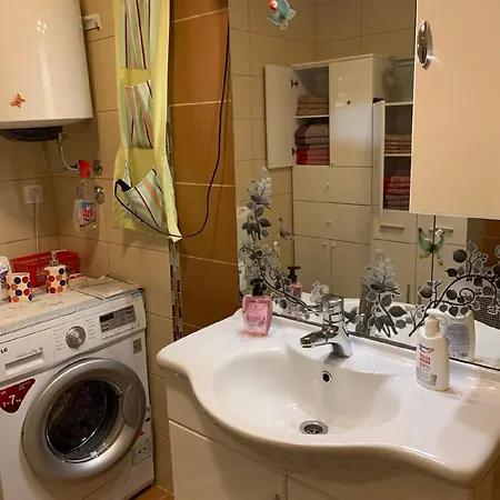 Grosse In Mit Offenem Kamin Daire Ližnjan